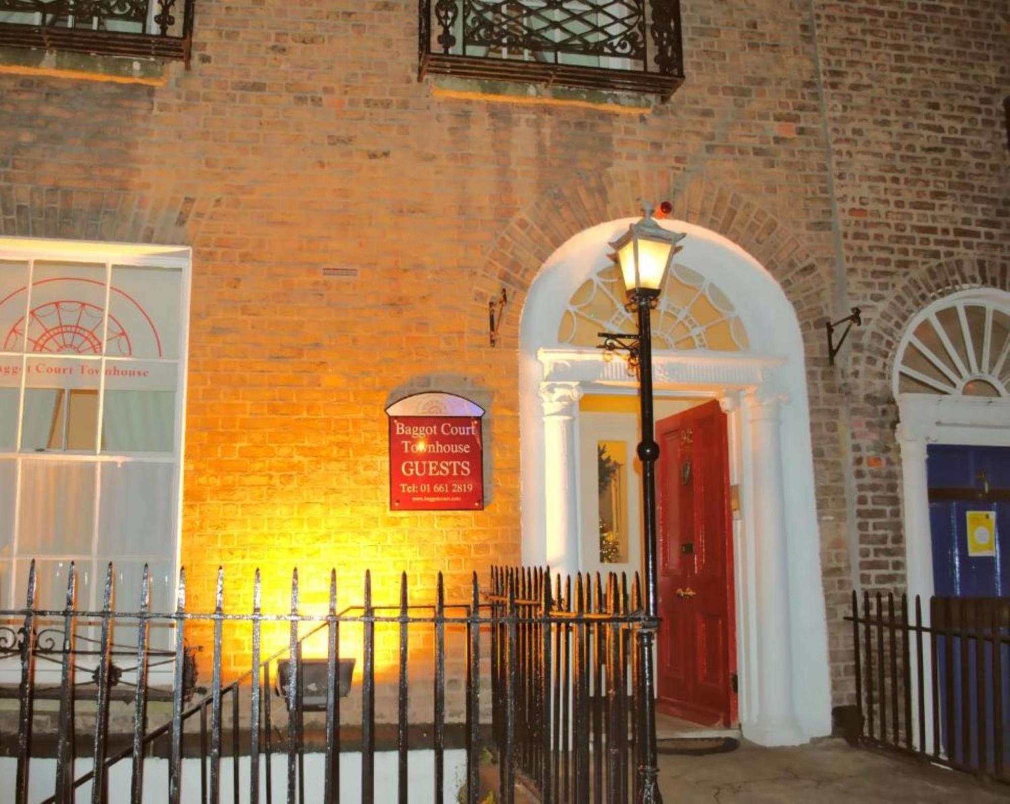 Baggot Court Townhouse 호텔 더블린 외부 사진